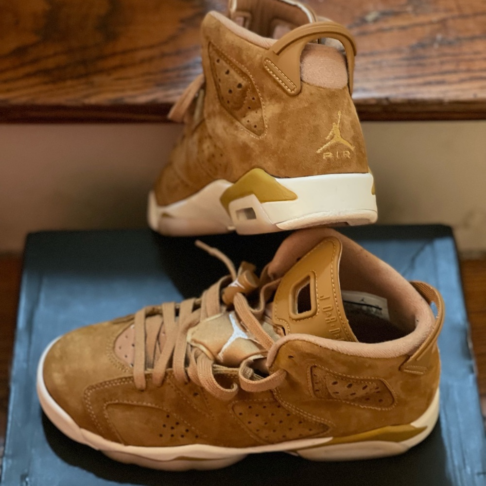 Jordan 6 retro Sz 4.5 Wheat